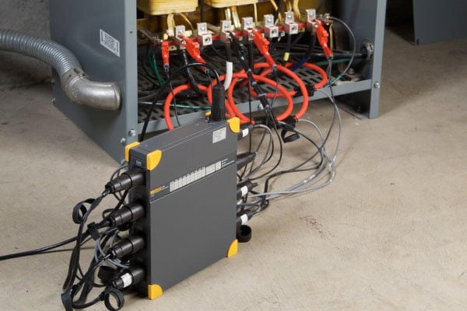 Fluke 1760TR 基本型三相电能质量记录仪 图3