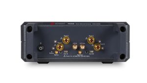 P9384B 精简系列矢量网络分析仪，9 kHz 至 20 GHz，4 端口