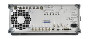E8257DPSG kHz 至 67 GHz 图6
