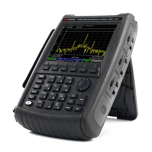 N9936AFieldFox 频谱分析仪，14 GHz 图3